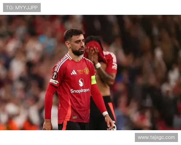 足球明星因涉案被判监禁引发球迷热议与媒体关注