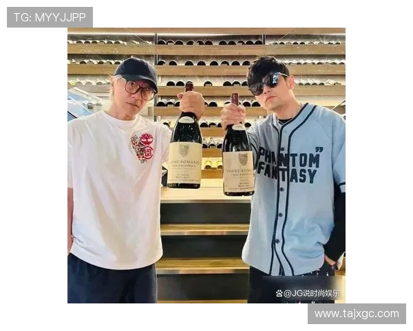 足球明星喝奶茶趣味视频曝光引发粉丝热议和模仿潮流