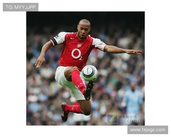 足球明星精彩耍球视频集锦展现绝妙技巧与惊人创意