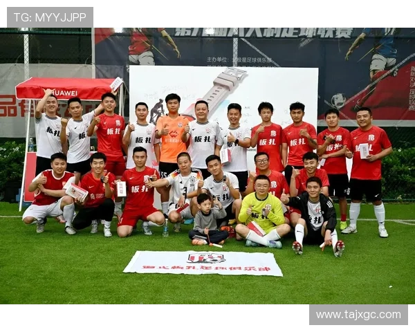 足球明星跨界演艺圈他们在电影中的精彩表现与魅力揭秘