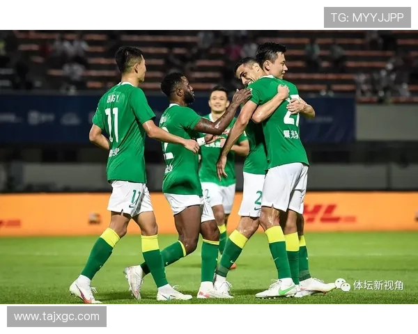 武汉羽毛球队在城市联赛中以97分稳居积分榜首位展现强劲实力 武汉羽毛球队在城市联赛中以97分稳居积分榜首位展现强劲实力